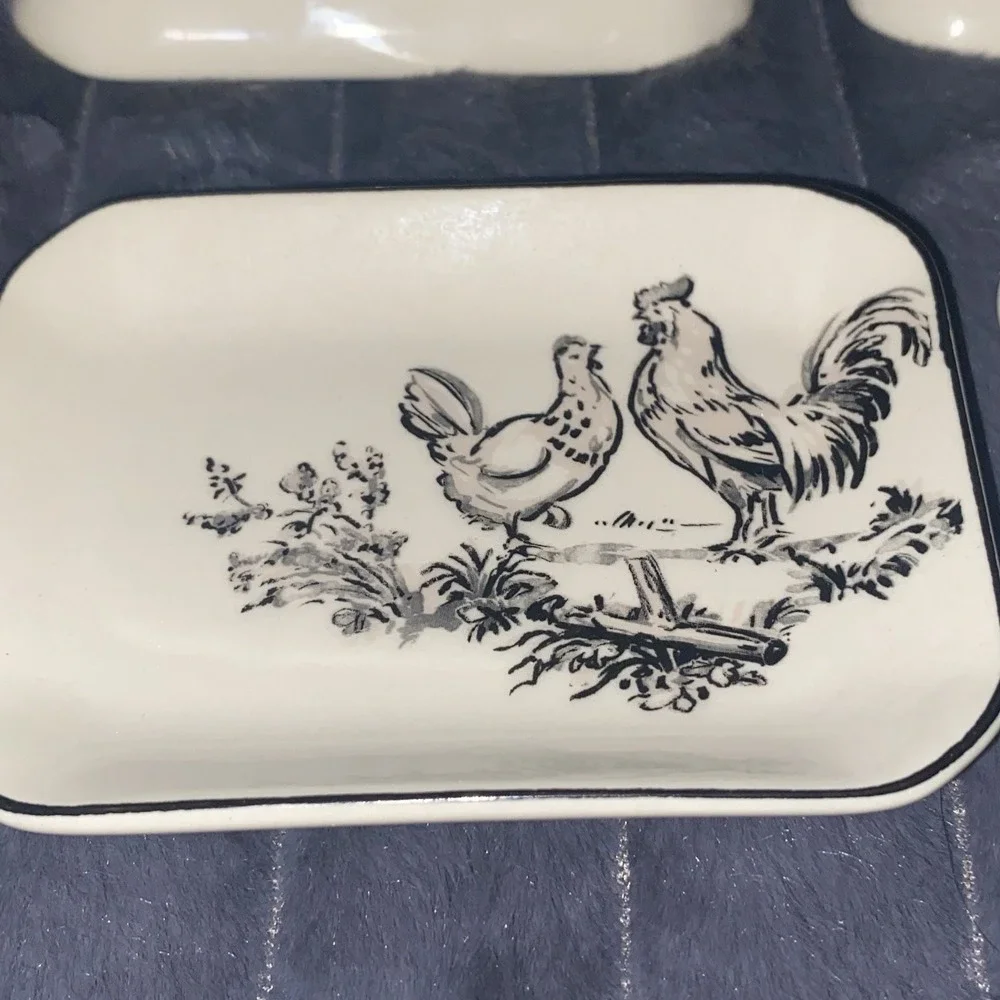 NWOT Creative Co Op Small Dishes Chickens Trinkets Set Of 4